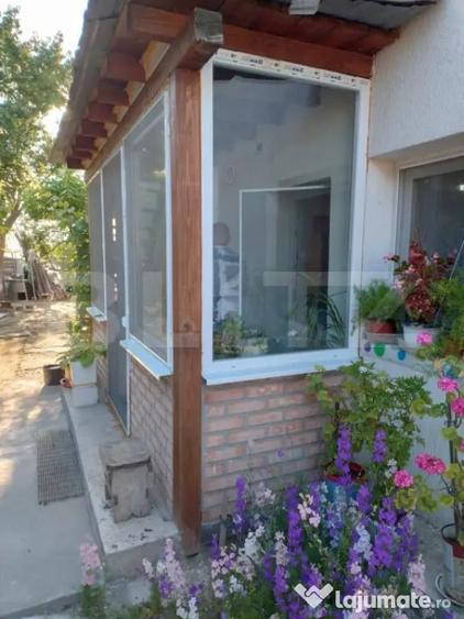 Casă cu 3 camere cu Teren 950 Mp în Șimnicu de Sus