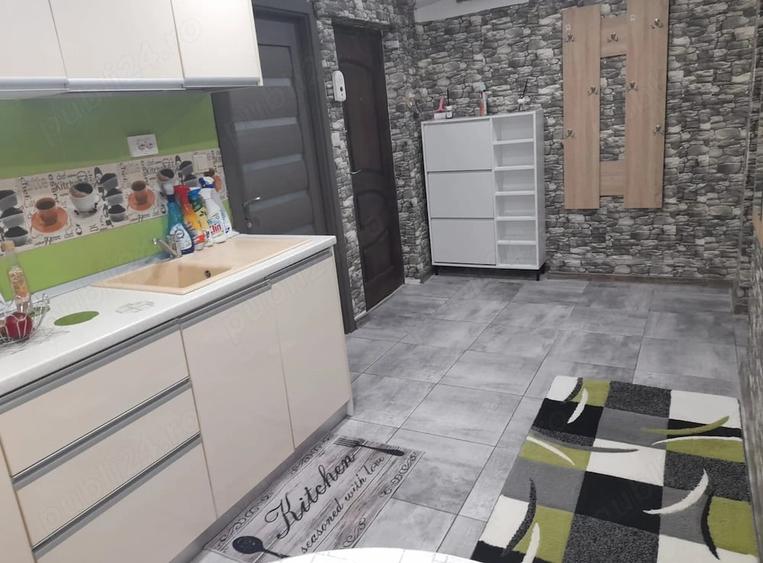 Apartament cu 2 camere decomandat în Broșteni