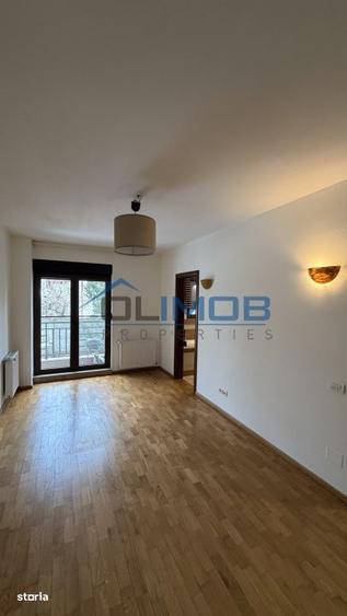 Apartament cu 3 camere decomandat în Băneasa