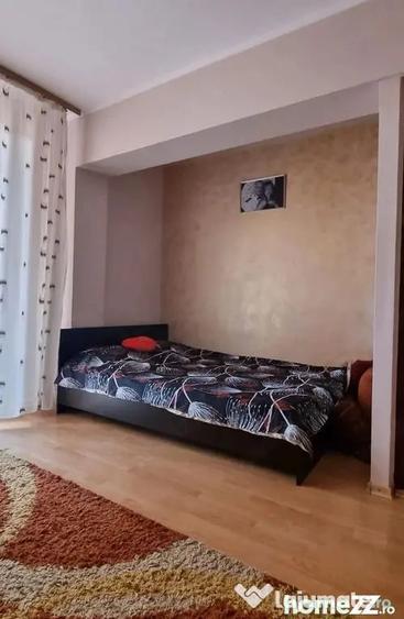 Apartament cu 2 camere decomandat în Micro 20