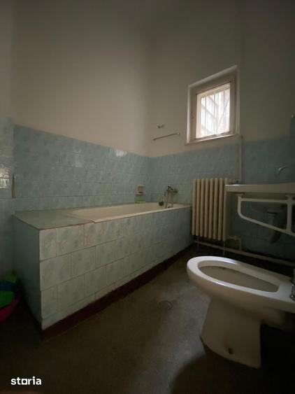 Casă cu 4 camere semidecomandat cu Teren 204 Mp în Floreasca
