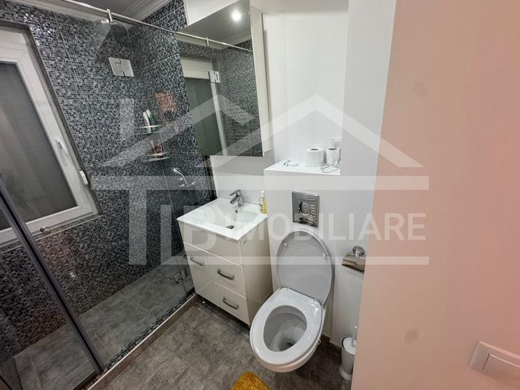 Apartament cu 3 camere decomandat în 7 Noiembrie