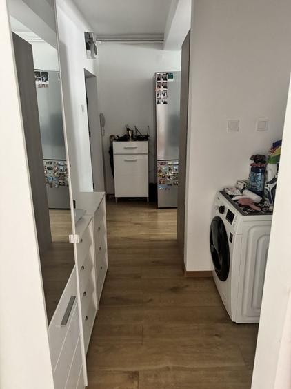 Apartament cu 2 camere semidecomandat în Calea Moldovei