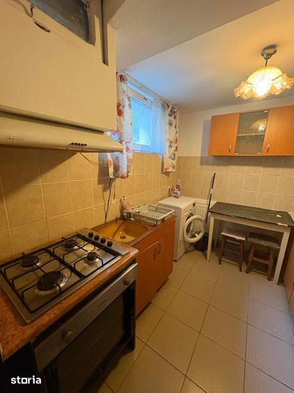 2 cam 35 mp zona copou 4 min de univ cuza mob si util complet 300 eur - 3