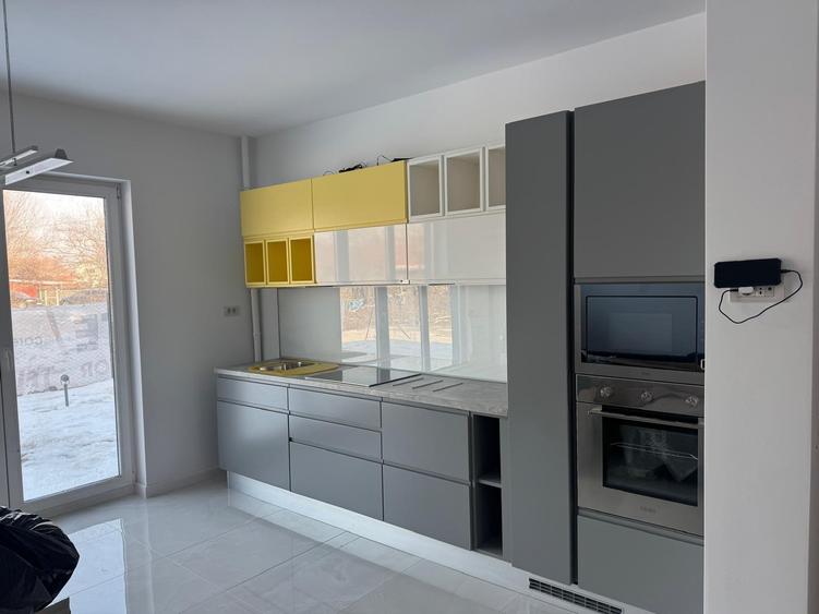 Apartament cu 2 camere decomandat în Plopi