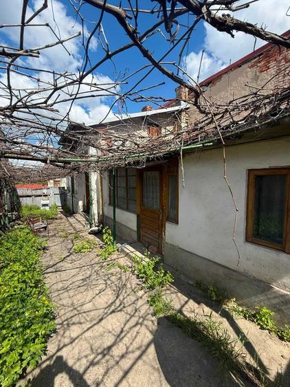 Casa de vanzare str. Corneliu Coposu - Piata Chiriac - 1 Mai, proprietar - 2