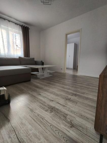 Inchiriez apartament 2 camere - 4