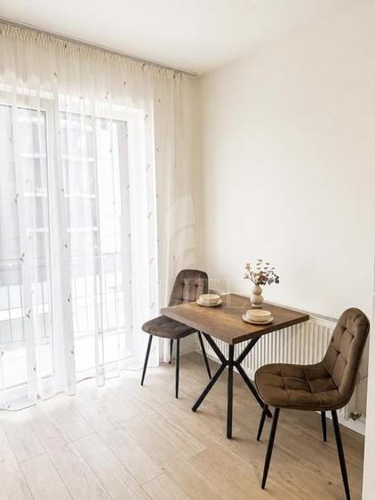 Apartament cu 2 camere semidecomandat, mobilat în Zorilor