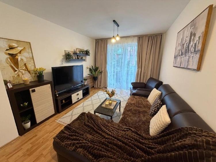 Apartament cu 2 camere decomandat, mobilat în Avantgarden