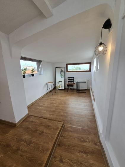 Apartament cu 4 camere decomandat, mobilat în Pipera
