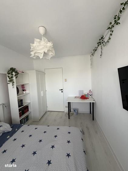 Apartament cu 3 camere semidecomandat în Titan