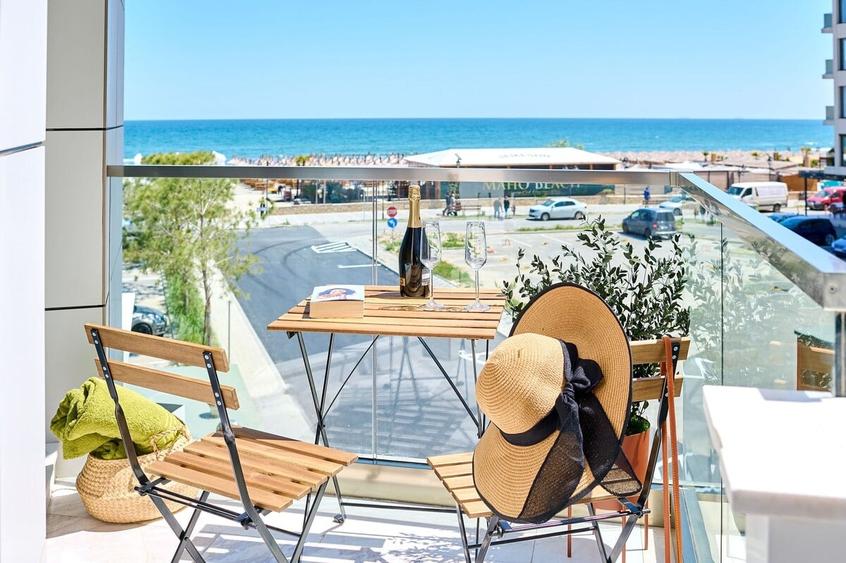 Apartament cu 3 camere decomandat în Mamaia-Sat