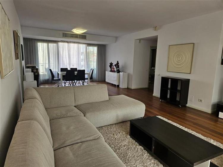 Apartament cu 3 camere semidecomandat, mobilat în Kiseleff