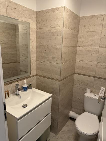 Apartament cu 3 camere decomandat în Exterior Vest
