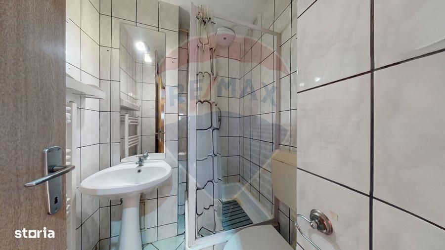 Apartament cu 3 camere decomandat în Triaj