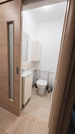 Apartament cu 4 camere decomandat în Drumul Taberei