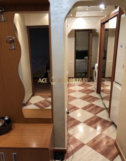 Apartament cu 3 camere decomandat, mobilat în Sălăjan