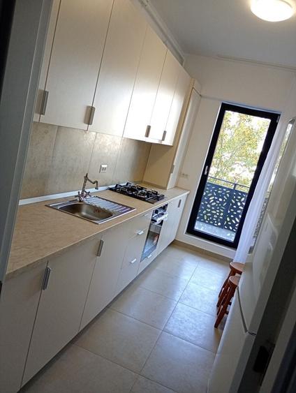 Apartament cu 2 camere decomandat în Români