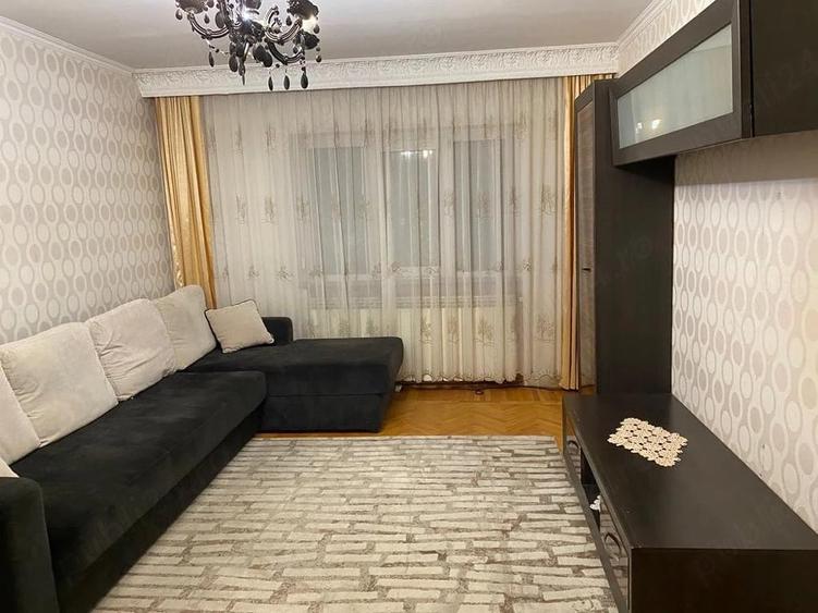 Apartament cu 3 camere decomandat în Ultracentral