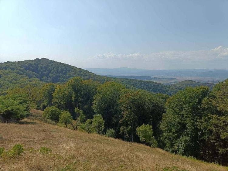 Casă cu 4 camere în Călene