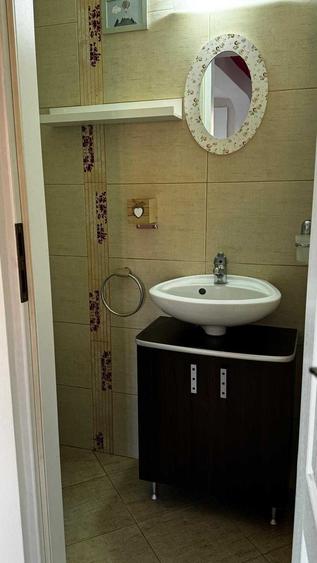 Apartament cu 3 camere decomandat în Nufărul