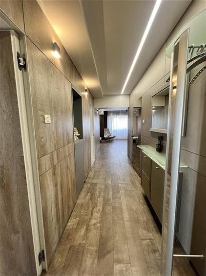 Apartament cu 4 camere decomandat, mobilat în Răcădău
