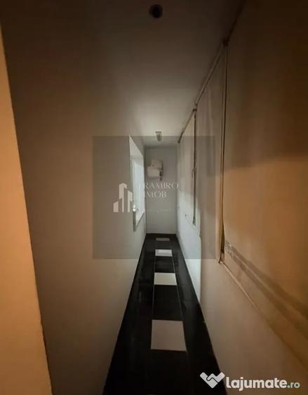 Garsonieră decomandată în Apărătorii Patriei