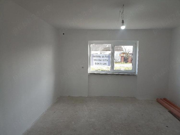 Casă cu 3 camere cu Teren 1677 Mp în Sântimreu