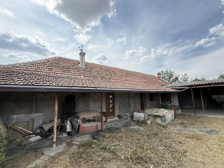 Casă cu 3 camere cu Teren 563 Mp în Caporal Alexa