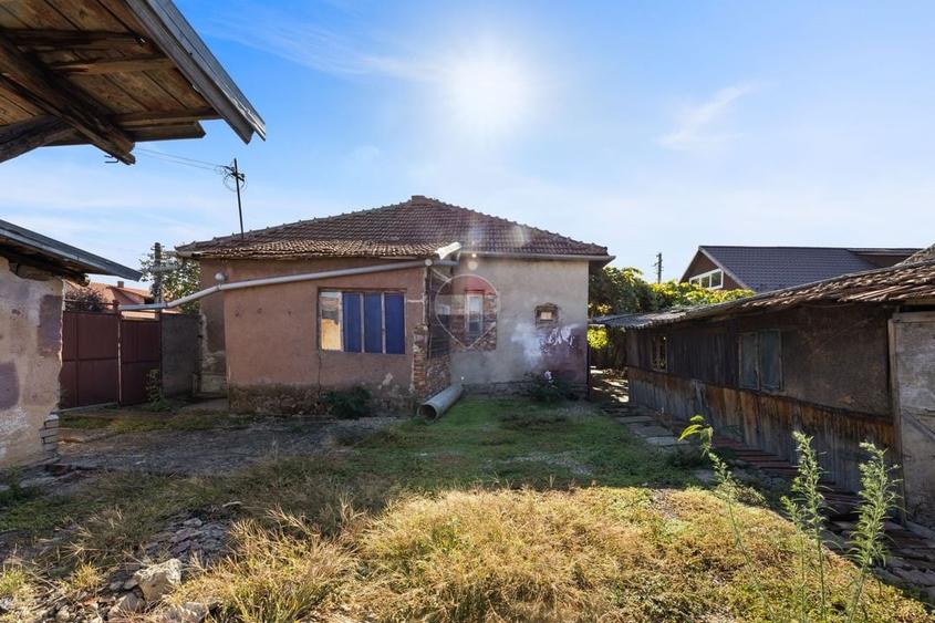 Casă individuală cu 4 camere cu Teren 785 Mp în Gai