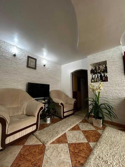 Apartament cu 3 camere decomandat în Burdujeni