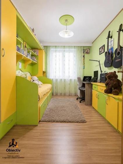 Apartament cu 3 camere decomandat în Precista