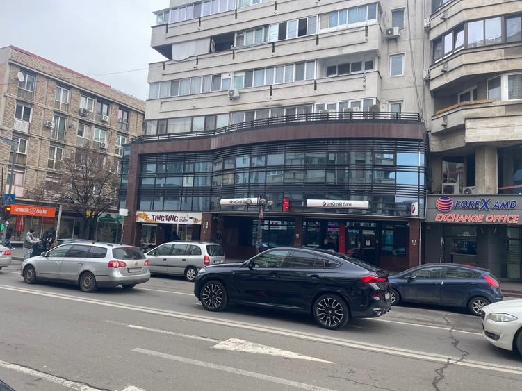 Spațiu comercial, de 470 mp, în Mihai Bravu