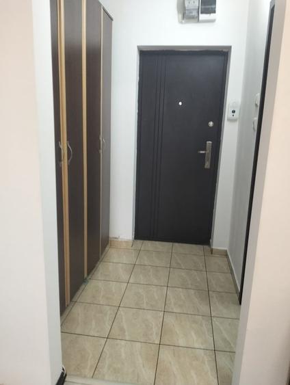 Garsonieră semidecomandată în Titan
