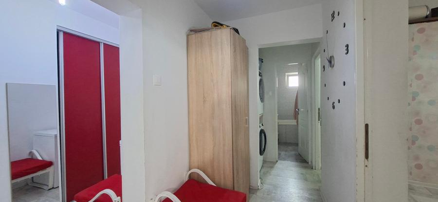 Apartament cu 3 camere în Micro 18