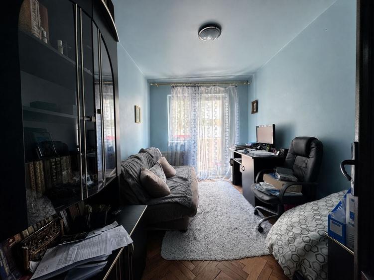 Apartament cu 4 camere decomandat în Mărăști