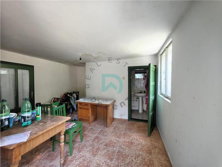 Casă individuală cu 4 camere cu Teren 1250 Mp în Vulcan