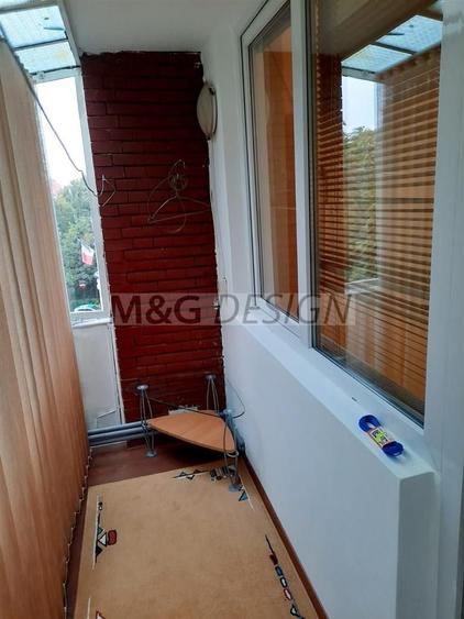Apartament cu 3 camere semidecomandat, mobilat în Medicină