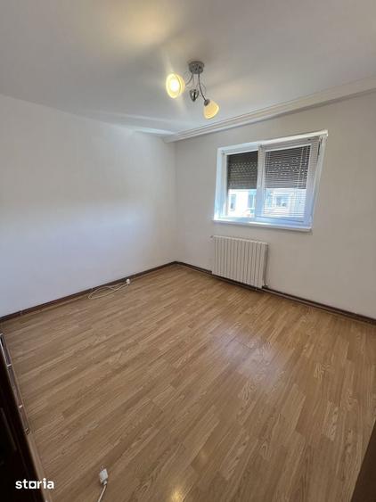 Apartament cu 2 camere semidecomandat în Calea București