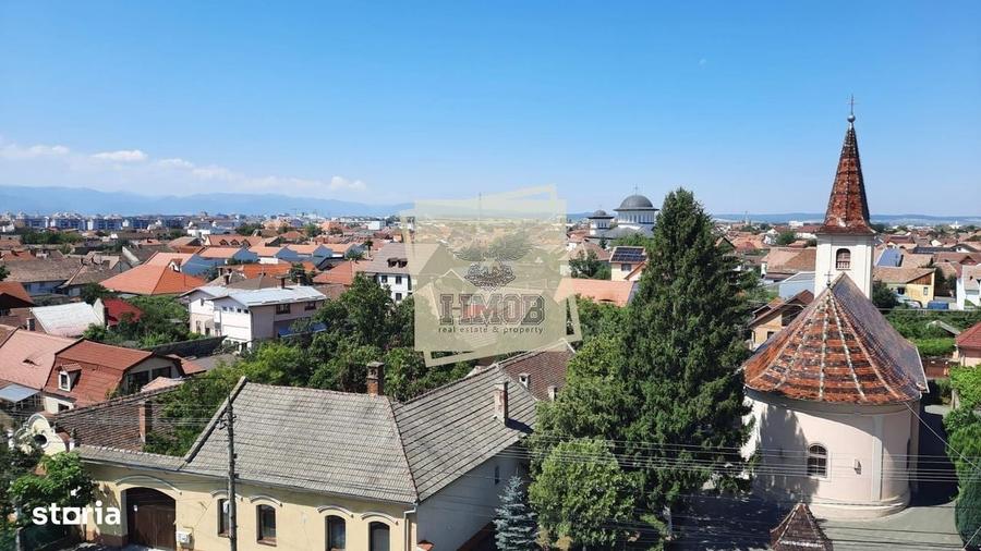 Apartament cu 3 camere decomandat în Terezian