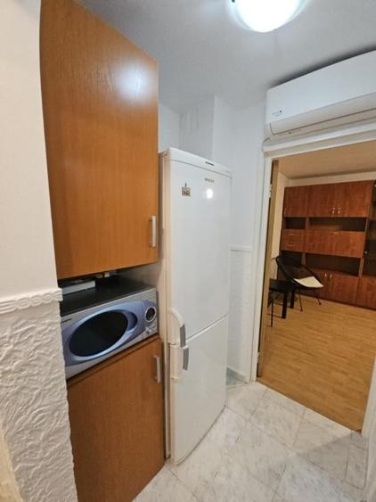 Apartament cu 2 camere decomandat în Berceni