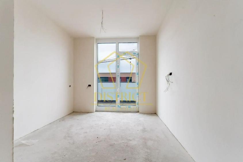 Apartament cu 3 camere decomandat în Torontalului