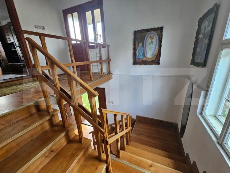 Casă individuală cu 4 camere cu Canalizare în Câmpeni