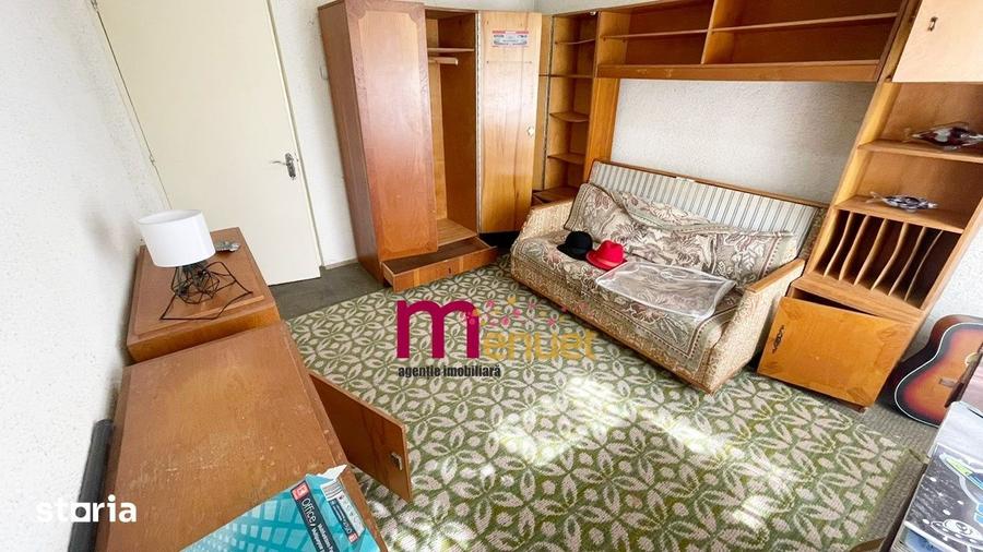 Apartament cu 4 camere decomandat în E3