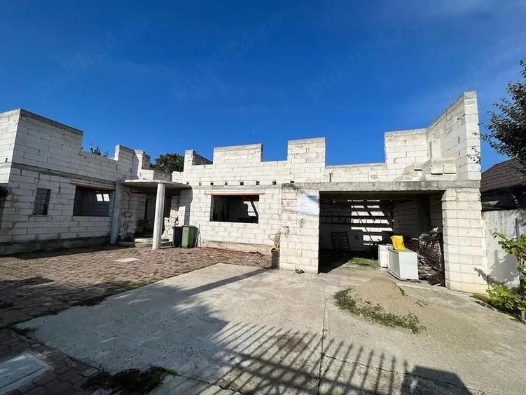 Casă cu 4 camere cu Teren 427 Mp în Central