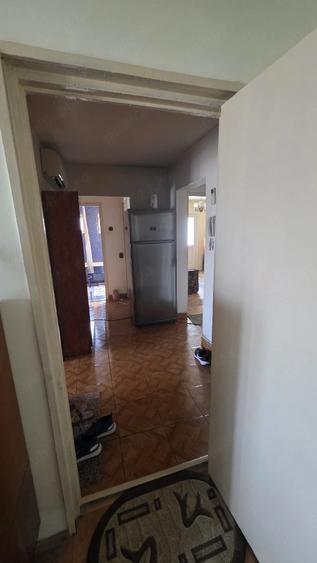 Apartament cu 3 camere decomandat, mobilat în Brazda lui Novac
