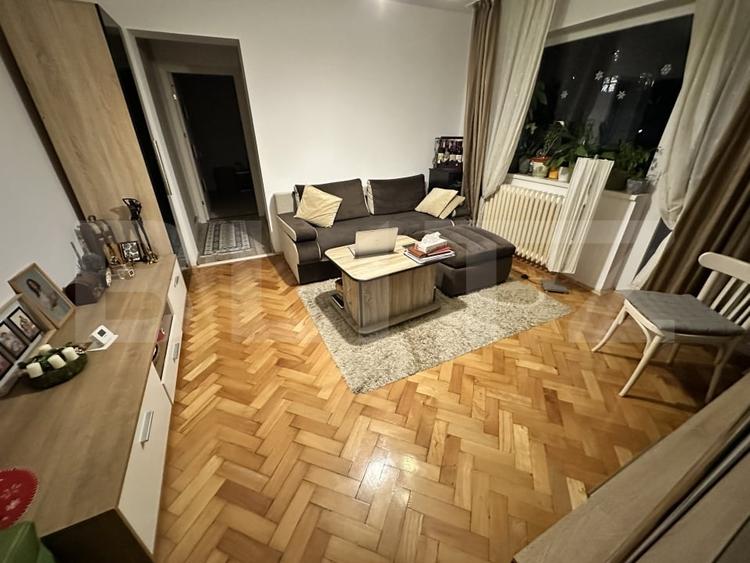 Apartament cu 2 camere semidecomandat, mobilat în Ultracentral