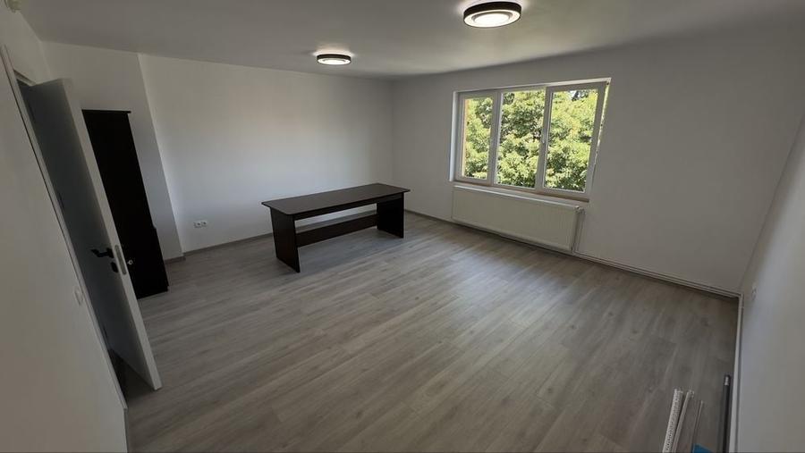 Spațiu comercial, de 75 mp, în Ștefan cel Mare