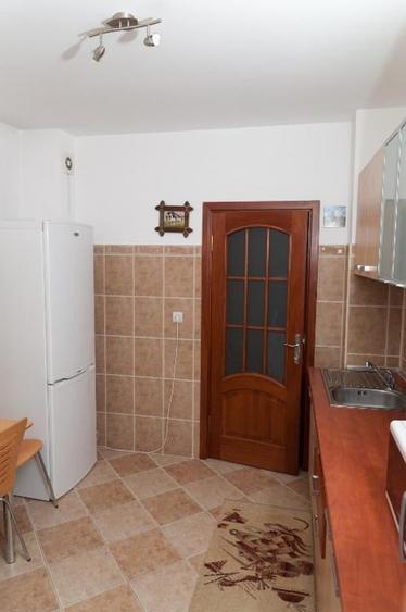 Apartament cu 2 camere decomandat în Crângași