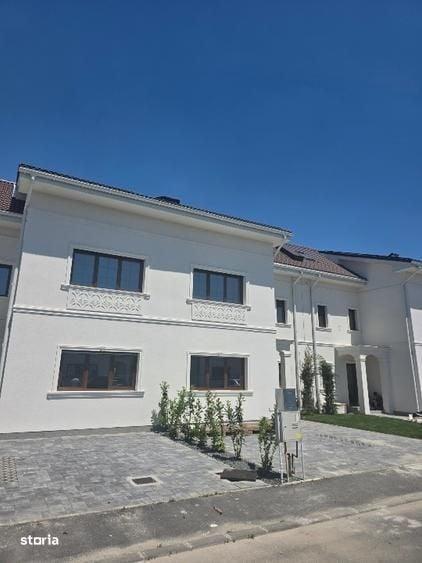 Casă cu 4 camere cu Teren 250 Mp în Torontalului
